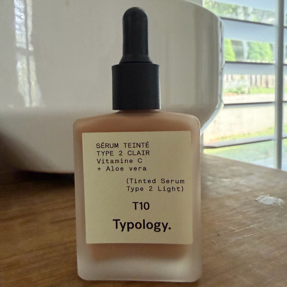 Typology T10 Tinted Vitamin C Serum - Light (Beige)